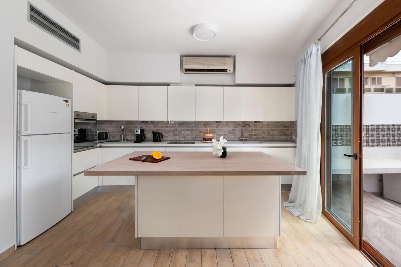 Ritas Modern In-City House Rhodes City Esterno foto